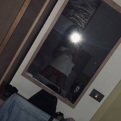 Public Photo of Blondi